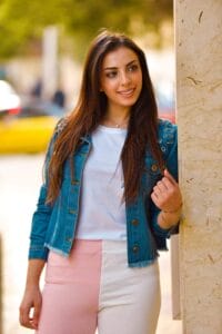 البوم شبابيك /للمطربة الشابة إيمي طه
